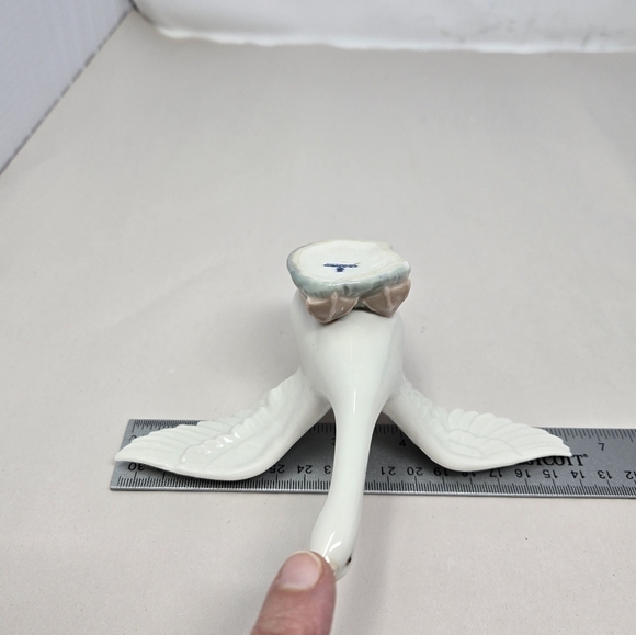 Llardo Porcelain Goose-Duck Taking Flight Glazed White Open Beek Decorative - Picture 11 of 11